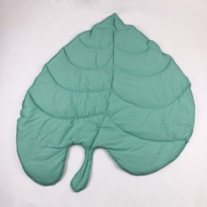 Tapis de sol en forme de feuilles pour bébé. Bonne qualité et à la mode, très confortable
