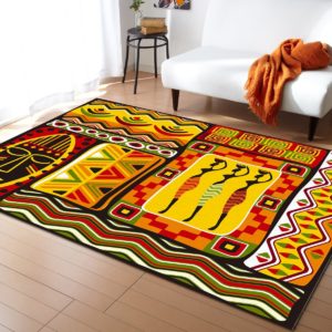 tapis avec motif africain coloré devant un canapé blanc