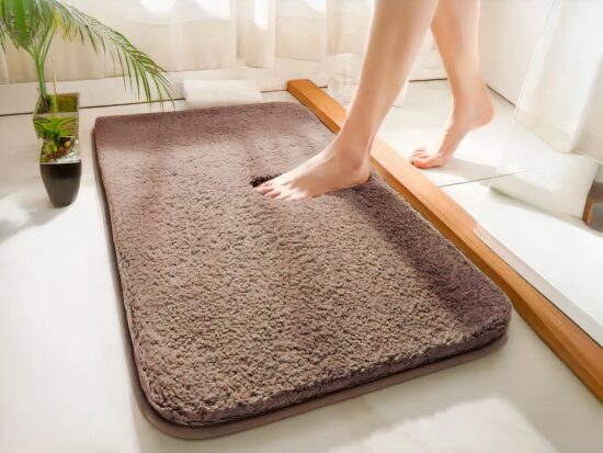 Tapis de bain extra moelleux. Bonne qualité, très pratique et confortable dans une maison