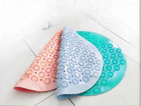Tapis de douche antidérapant rond. Bonne qualité et à la mode avec plusieurs couleurs différentes