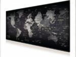 Tapis noir de bureau illustré map monde