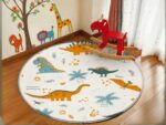 tapis rond avec motifs dinossaure avec cheval en bois dans une chambre