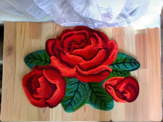Tapis floral roses anti derrapant