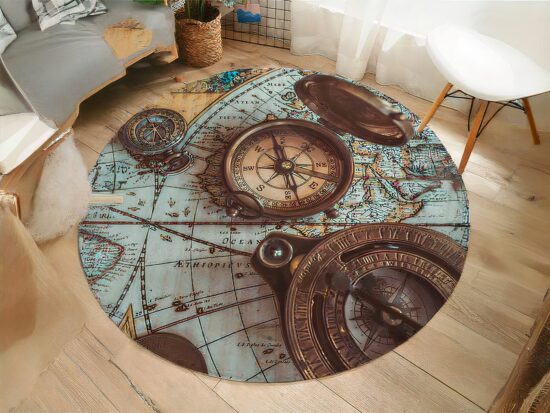 Tapis mappemonde boussole dans un sallon a coté d'une chaise blanche