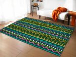 Tapis mexicain aux formes géométriques dans un sallon avec un canapé blanc