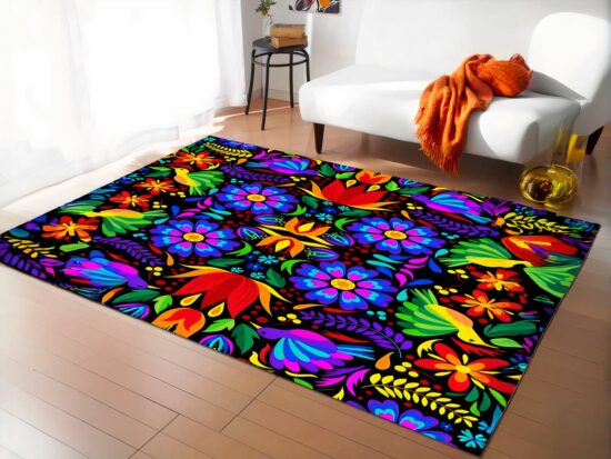 Tapis mexicain fleurs colorés dans un sallon avec canapé blanc