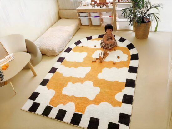 Tapis nuage porte vers le ciel avec enfant dans une chambre a coté d'un lit