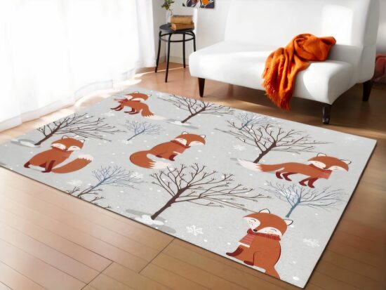 Tapis renard en hiver dans un sallon avec canapé blanc