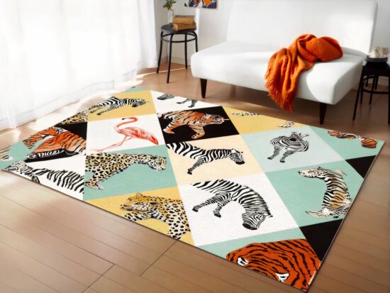 Tapis zèbre avec animaux de la savane dans un sallon devant un canapé blanc